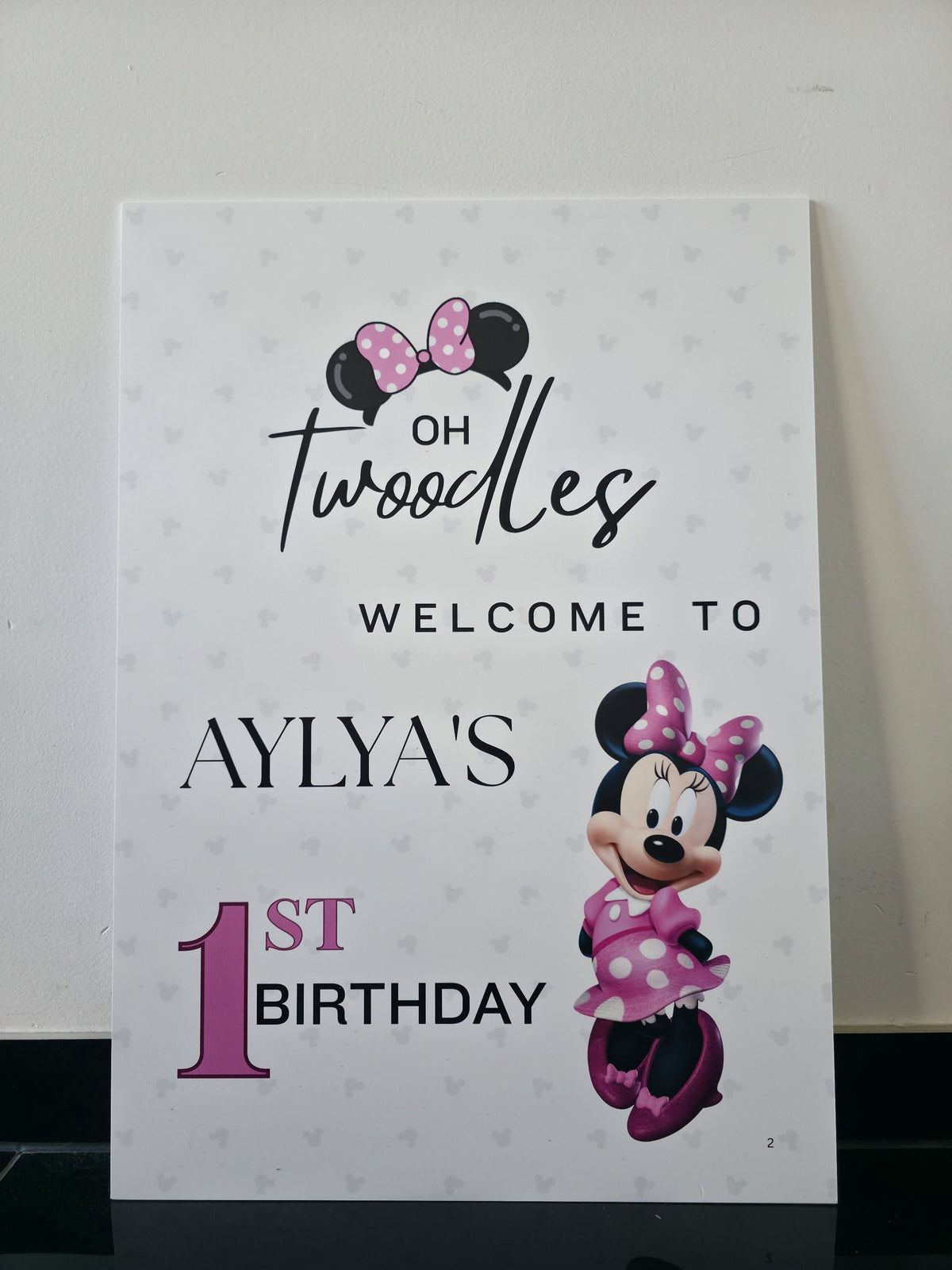 "OH TWOODLES" Signage