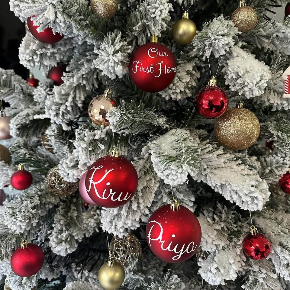 "COLOURFUL NOËL" Ornament