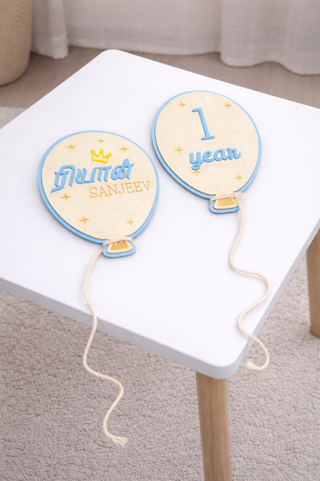 "AERO: BALLOON MILESTONE PLAQUE" Reusable and interchangeable milestone plaque