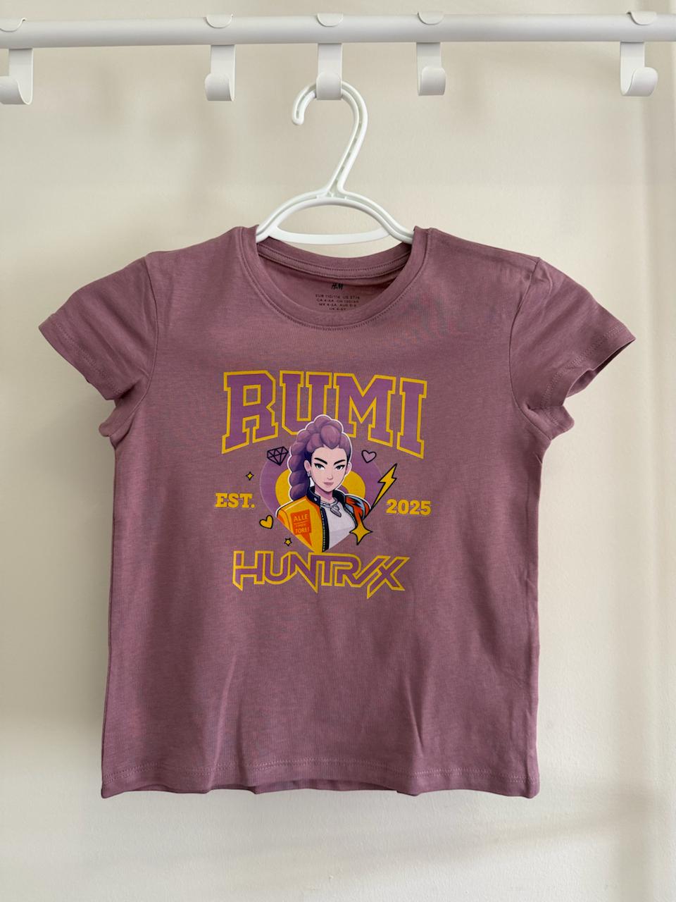 "KPOP DEMON HUNTERS: RUMI CHARACTER" T-shirt