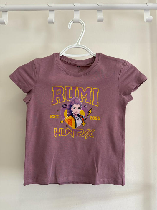 "KPOP DEMON HUNTERS: RUMI CHARACTER" T-shirt